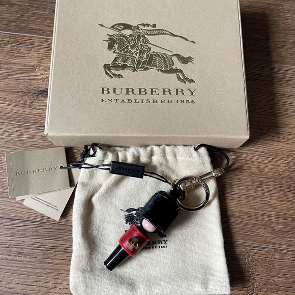 Burberry Accessories - AUTHENTIC BURBERRY-NWT Queen’s Guard Keychain